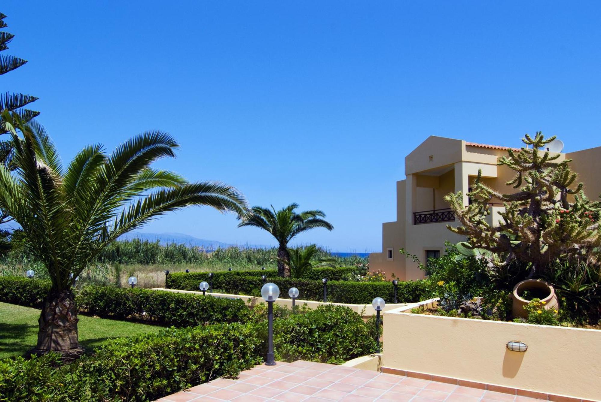 Silver Beach Hotel & Apartments Gerani  Extérieur photo